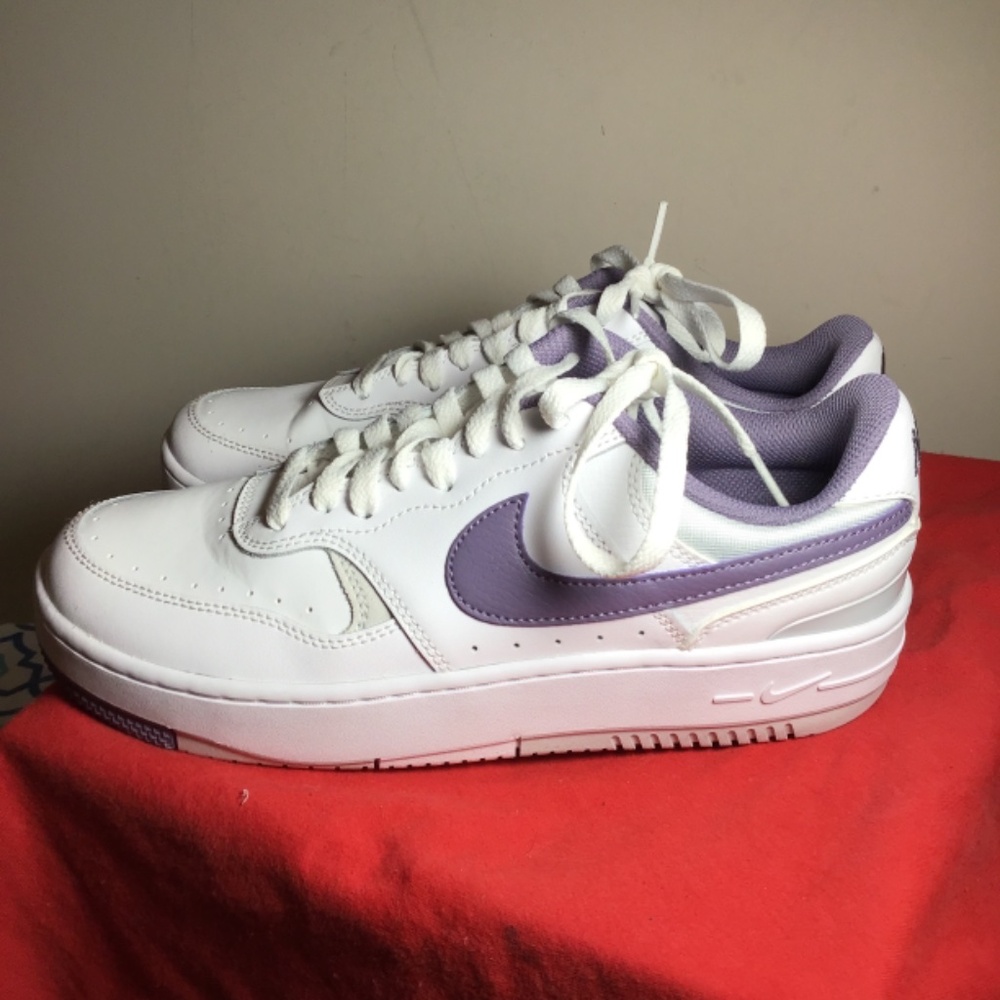 🔥😎NIKE Gamma Force, women’s size 9, new condition, see photos 🔥😎 - Picture 3 of 7